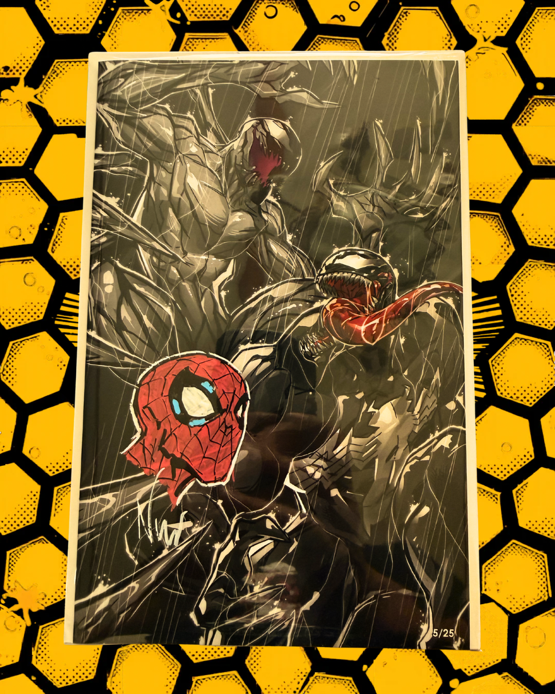 Venom vs Carnage B/W Edition | Shadow Rain Exclusive ⚫⚪ Limited to ONLY 25 Copies – Copy #5/25 ✍️ Remarque & Signature by Eddie Nunez